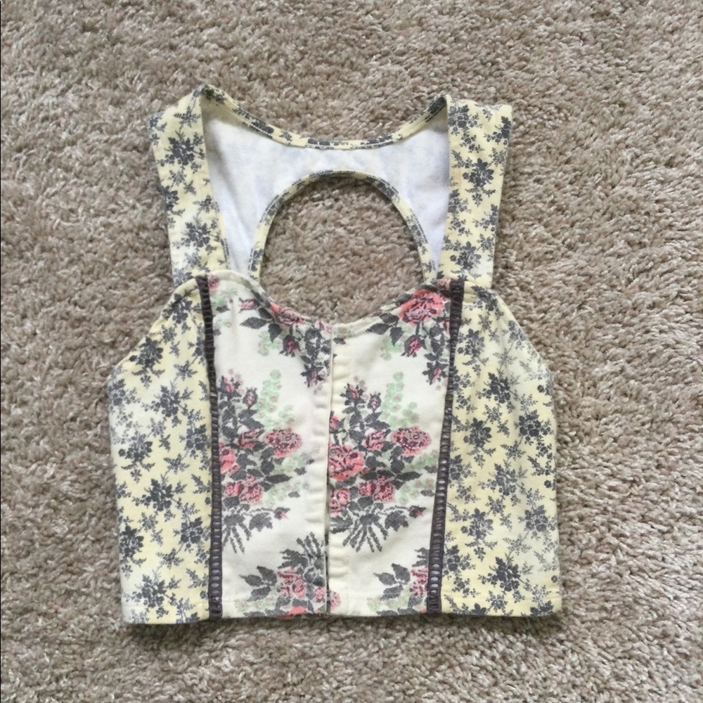 🔥🔥HOST PIC🔥🔥Floral Crop Top